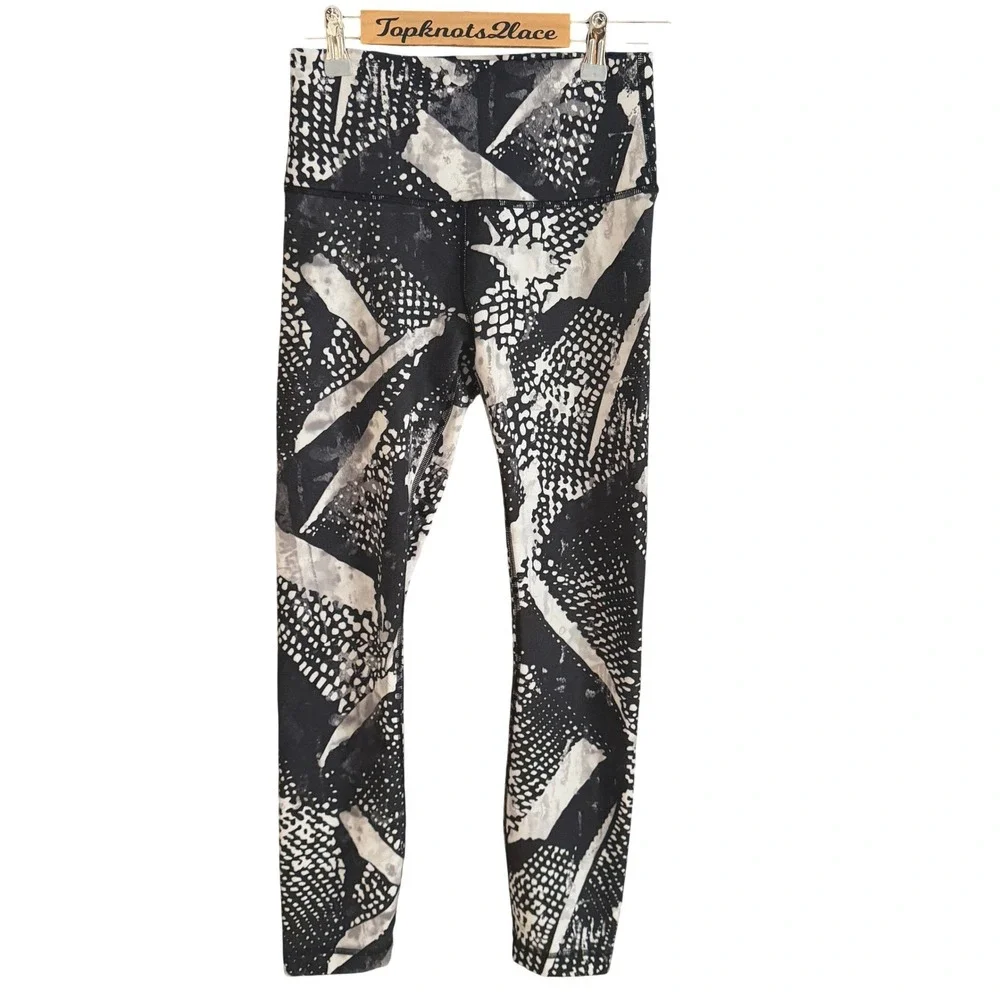 Lululemon‎ Wunder Under Pant III Static Mist White Black Size 6